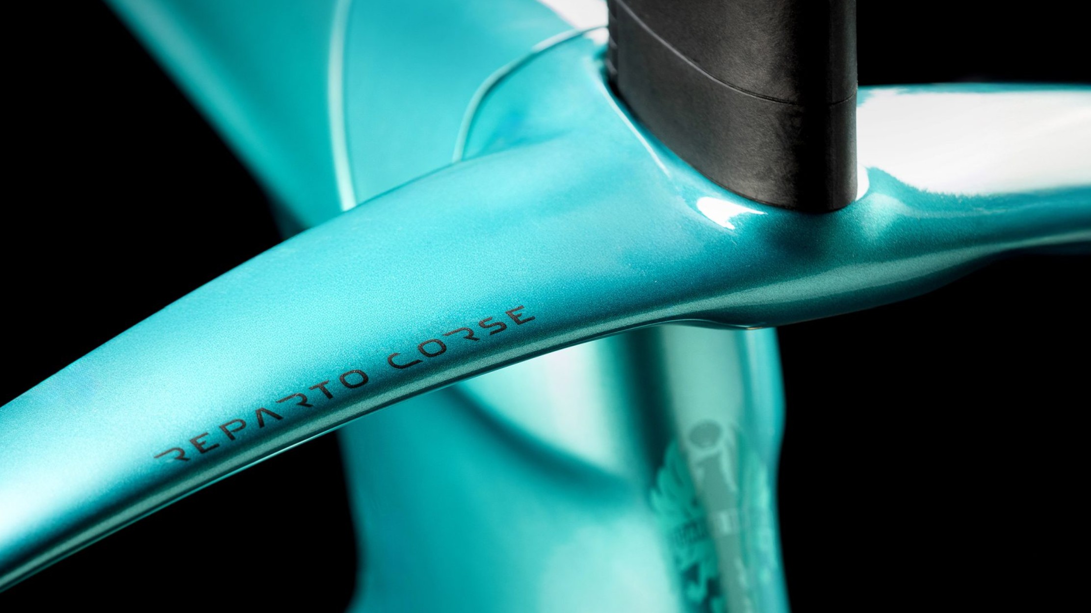 Bianchi Aquila RC - časovkársky špeciál s revolučnou aerodynamikou